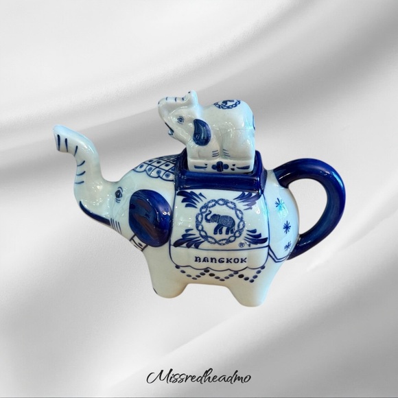 Blue Elephant Teapot - Picture 1 of 6